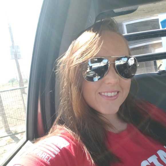 Meet your Posher, Elizabeth - Picture 1 of 1